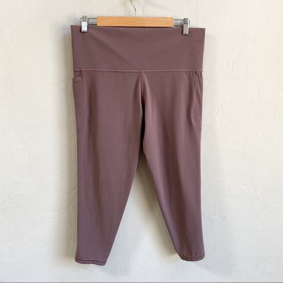 Athleta Salutation Stash Pocket Leggings‎ - Picture 2 of 6